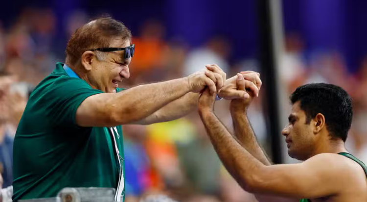 Under Salman Butt’s coaching, Arshad achieved several major milestones, including gold at the 2022 Commonwealth Games, silver at the 2023 World Athletics Championships, and gold at the Paris 2024 Olympics.