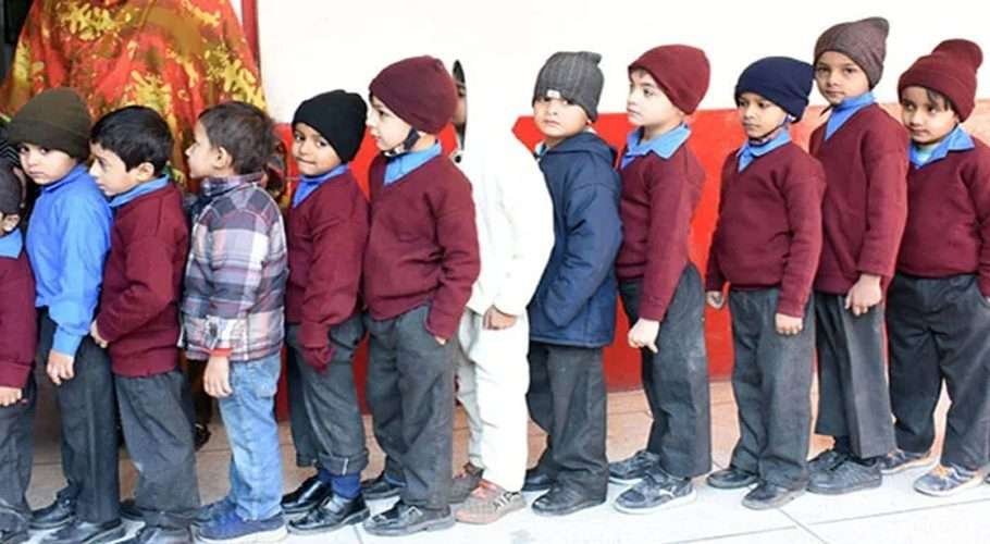 Islamabad announces revised winter timings for schools and college