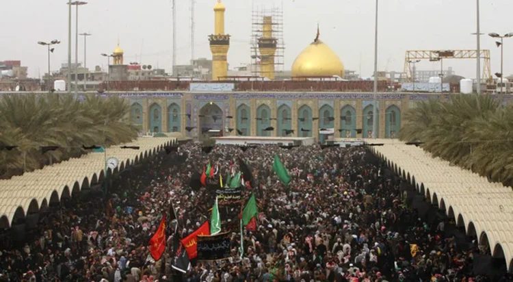 Shiite pilgrims gather for the Arbaeen ceremony around the Imam Hussein Shrine in the central Iraqi city of Karbala on Feb. 27, 2008. (AFP/File)