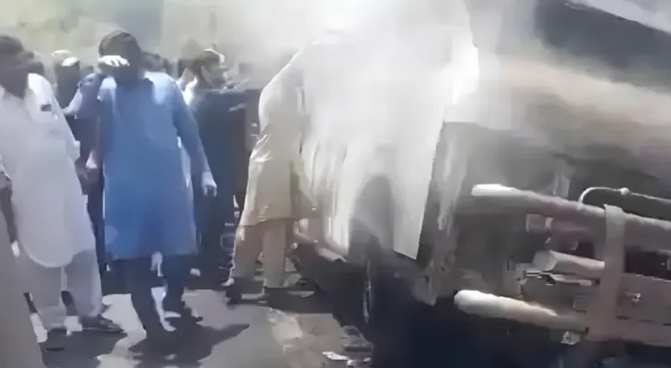 According to a spokesperson for the Motorway Police, the accident occurred on the Murree Expressway, and the resulting fire caused significant loss of life.