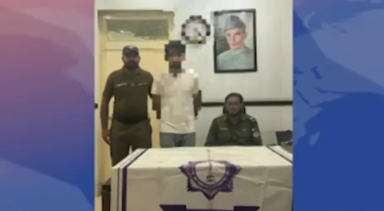 According to the spokesperson for the Lahore DIG Operations, a man named Taimur, a resident of Manawan, sent his wife videos showing himself tied up with ropes and also conveyed a ransom demand of Rs. 1.5 million allegedly made by kidnappers.