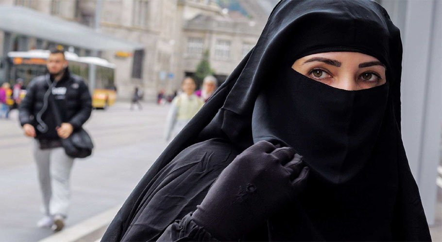 Portugal bans full-face veils